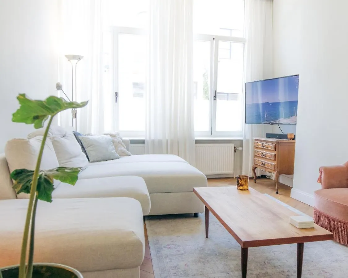 Casa de Férias Luxe Woning Met Tuin + Jacuzzi En Bbq Vila Antuérpia